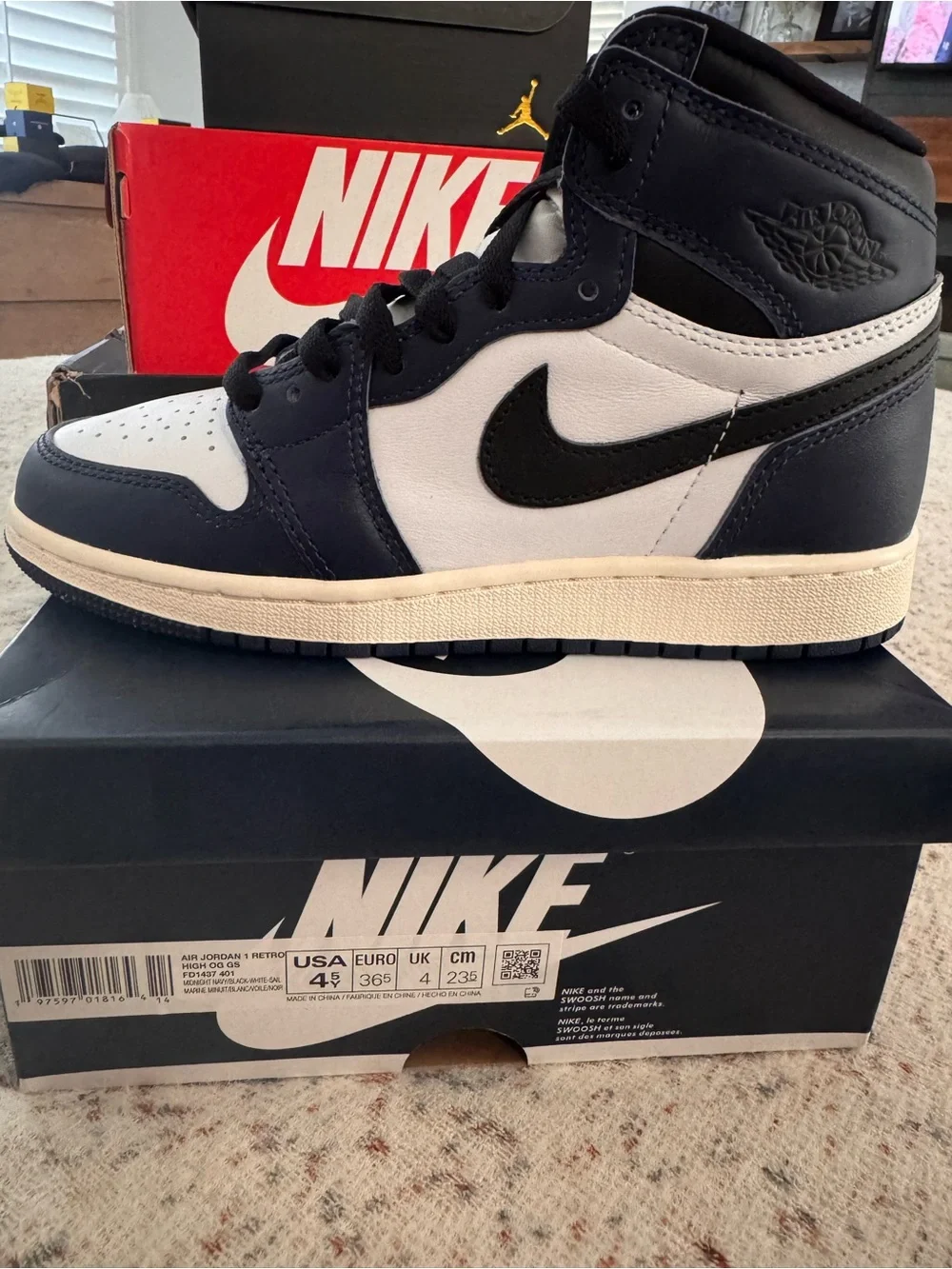 Nike Air Jordan 1 Mid White Navy Black